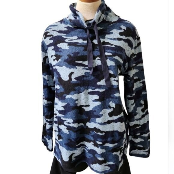 Kenneth Cole Reaction Womens camo Funnel Neck pullover - Picture 1 of 16